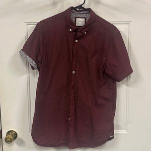 Demin & Flower Medium burgundy short sleeve button up